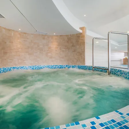 Myflat Club 218 Gold Ii Wellness Apartment