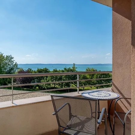 Myflat Club 218 Gold Ii Wellness Siofok